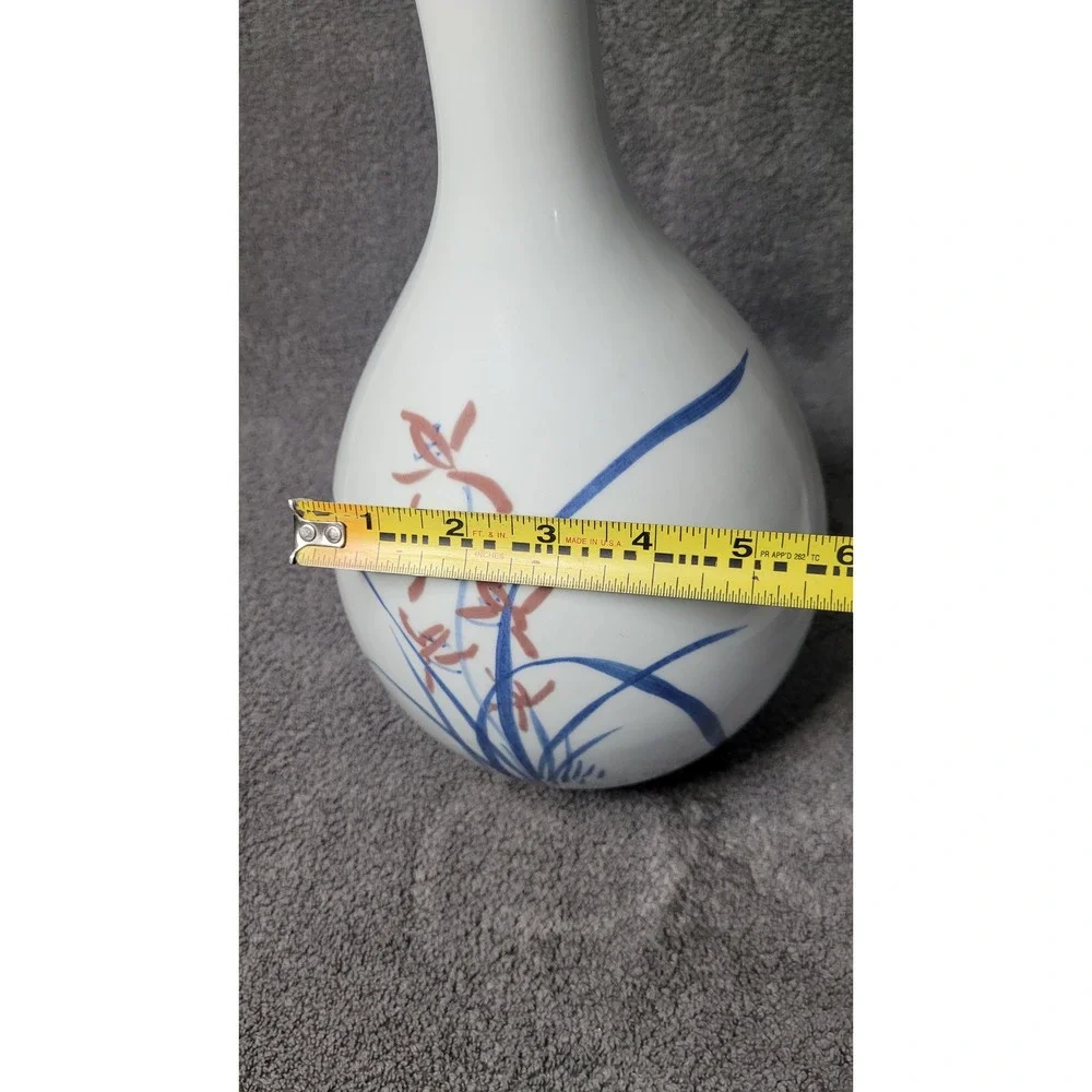 Korean White Porcelain Bud Vase Hand Painted Orchid Long Neck 15.5 Inch V8K-9L2
